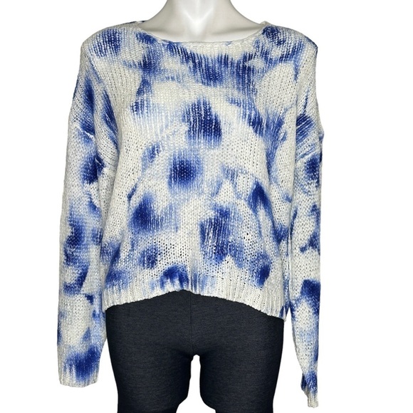 Lumiere Urban Outfitters white blue tie dye sweater NWT large - Picture 2 of 6